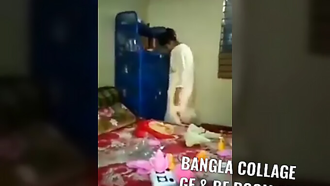 Bangladeshi Tini Felveszi A Farkat Ebben A Forró Videóban